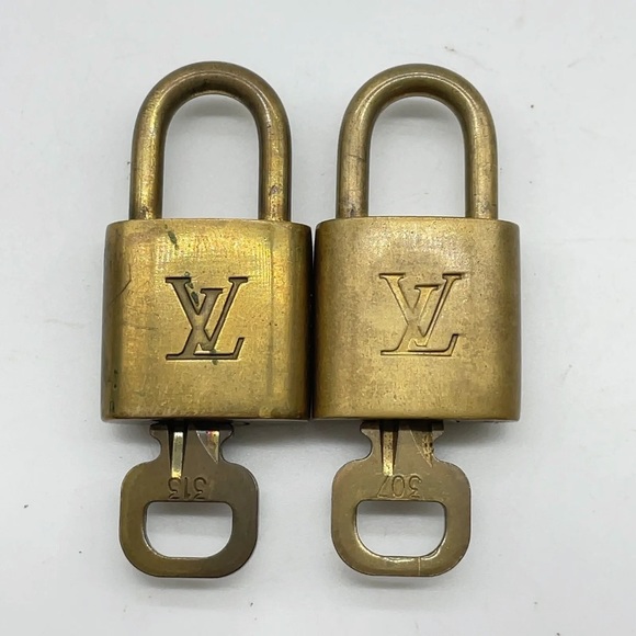 Authentic LOUIS VUITTON Padlock & Key Matchings Sets Gold 20pcs - Picture 6 of 11